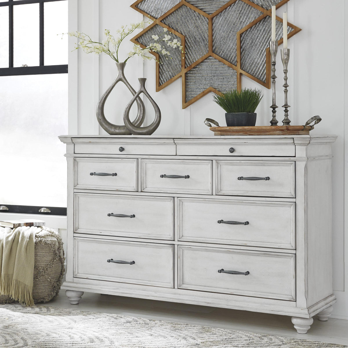 Benchcraft Kanwyn B777 6 pc Queen Panel Bedroom Set IMAGE 5