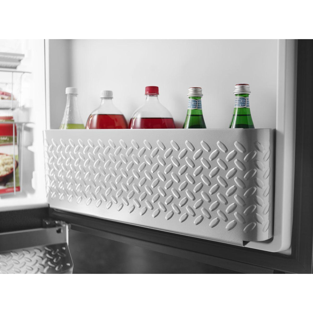 Gladiator Garageworks 31-inch, 17.8 cu. ft. All Refrigerator GARF30FDGB IMAGE 13