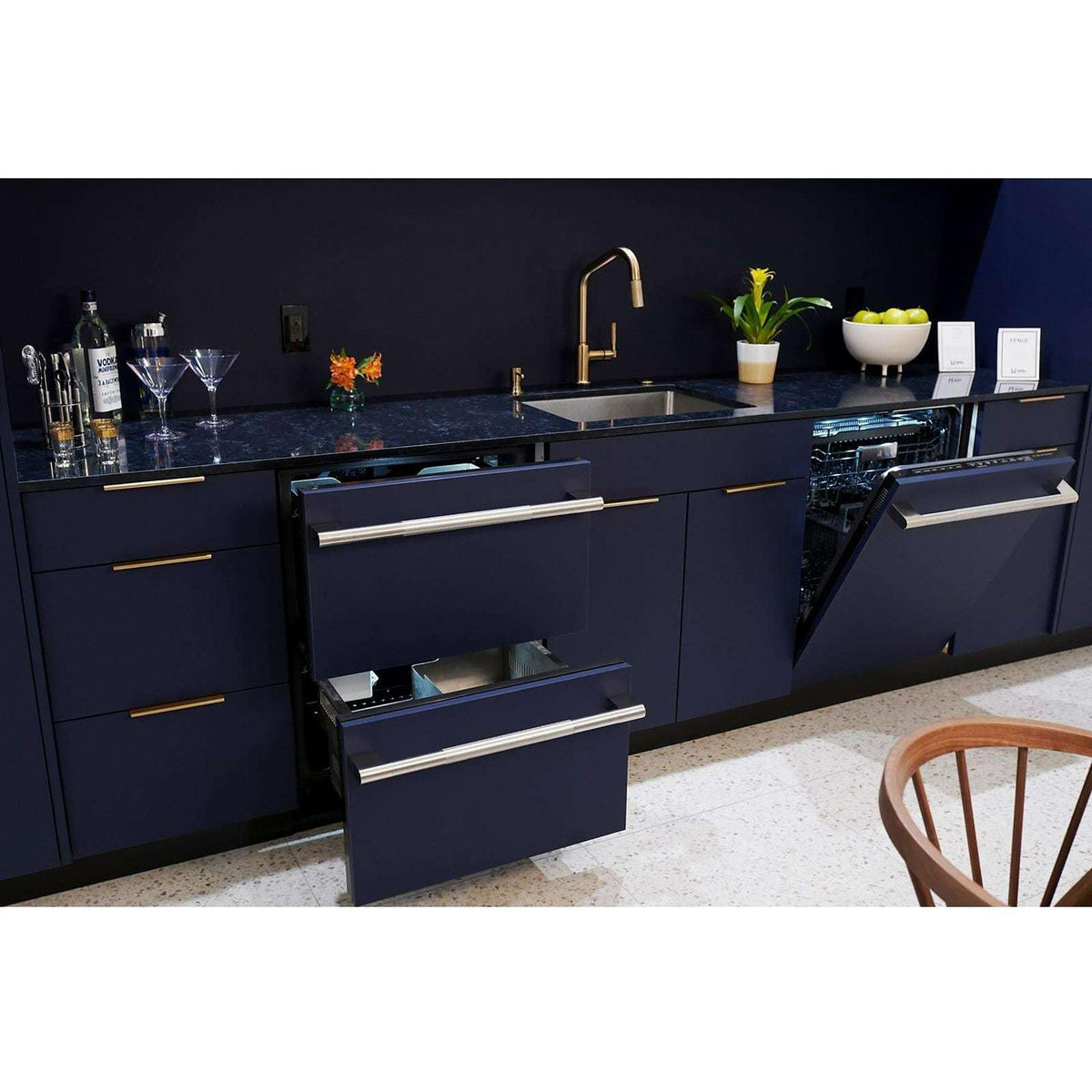 JennAir 24-inch, 4.7 cu.ft. Built-in Drawers Refrigerators with Internal Ice Maker JUCFP242HX IMAGE 12