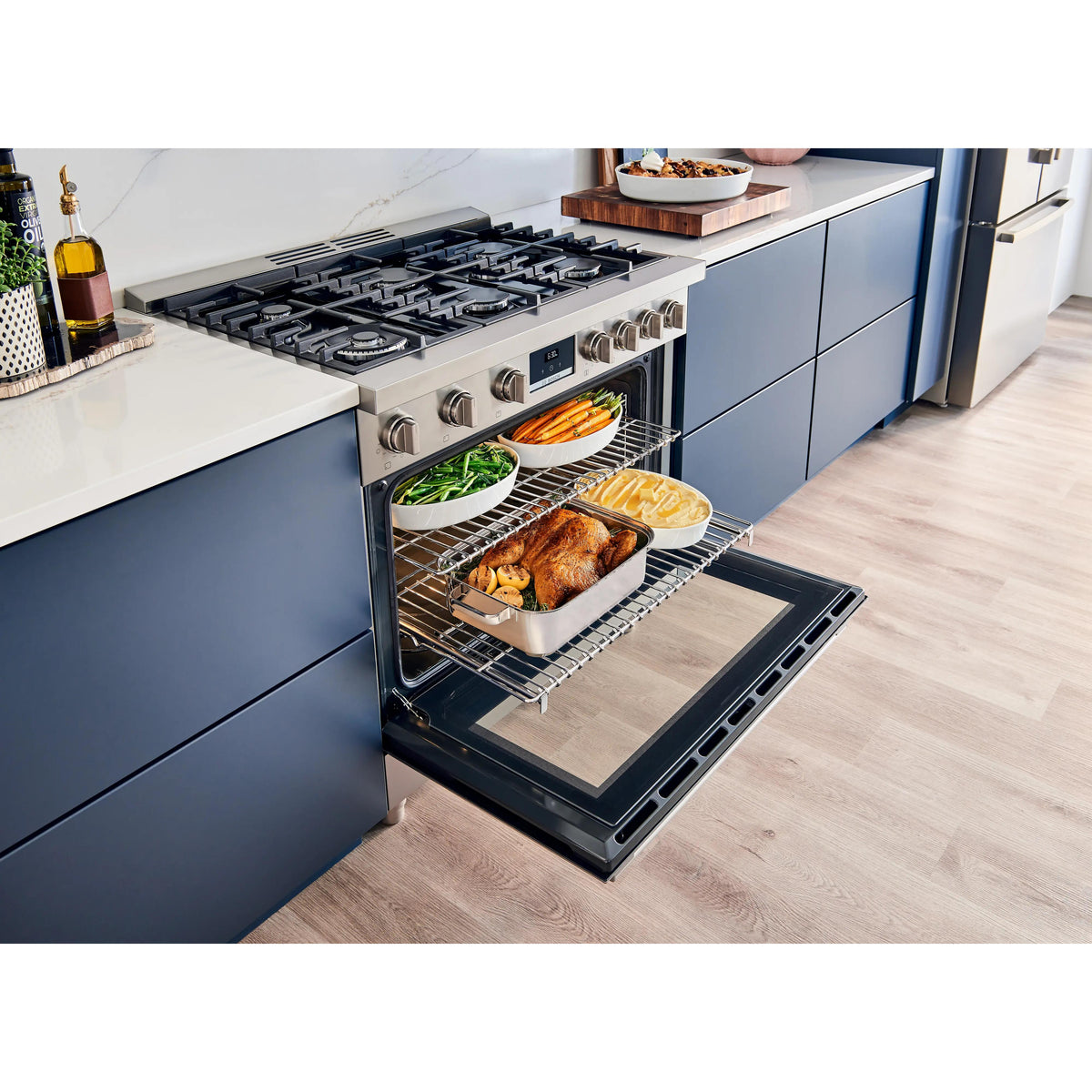 Bosch 36-inch Freestanding Gas Range with Convection Technology HGS8655UC IMAGE 16