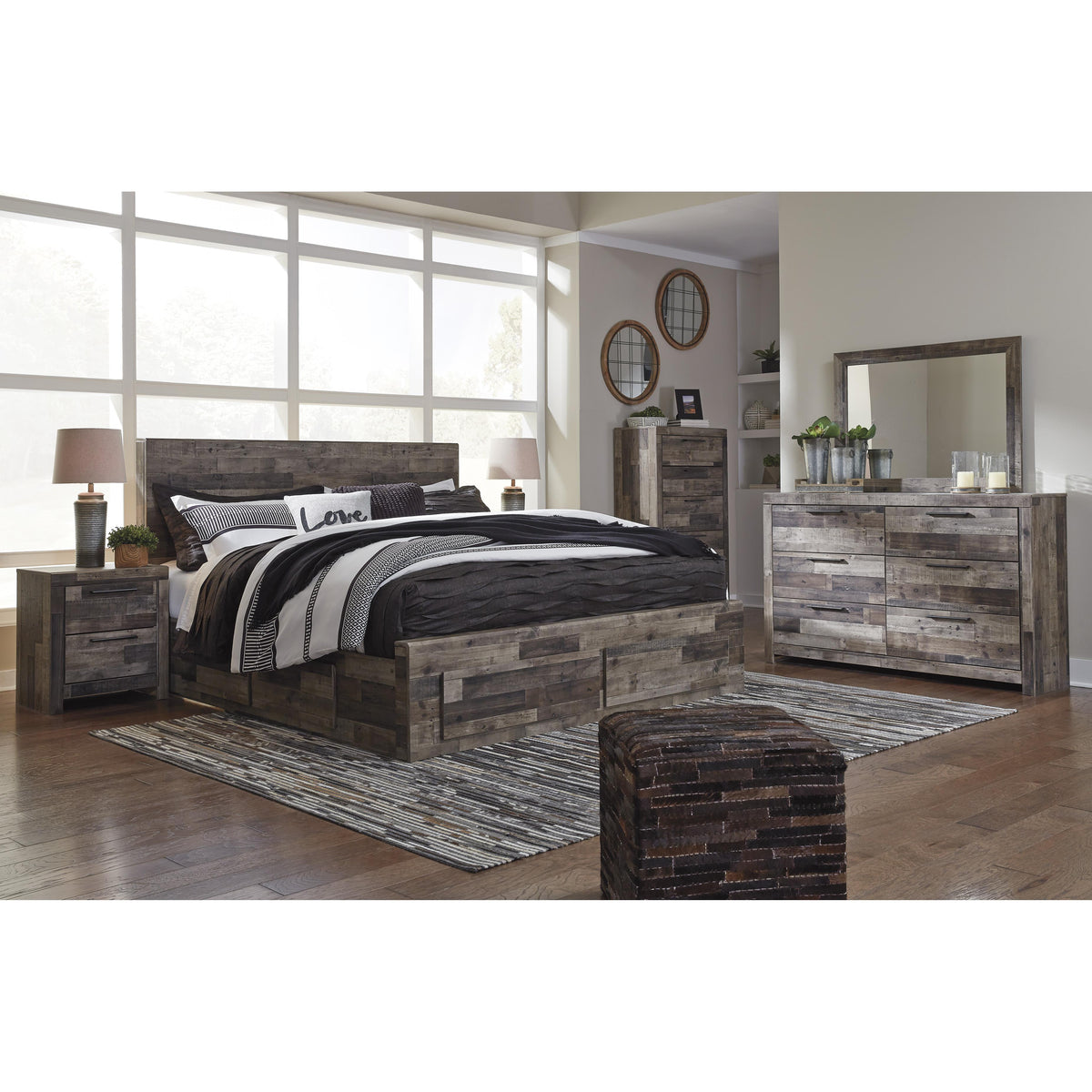 Benchcraft Derekson B200B19 King Panel Bed with 4 Storage Drawers IMAGE 3