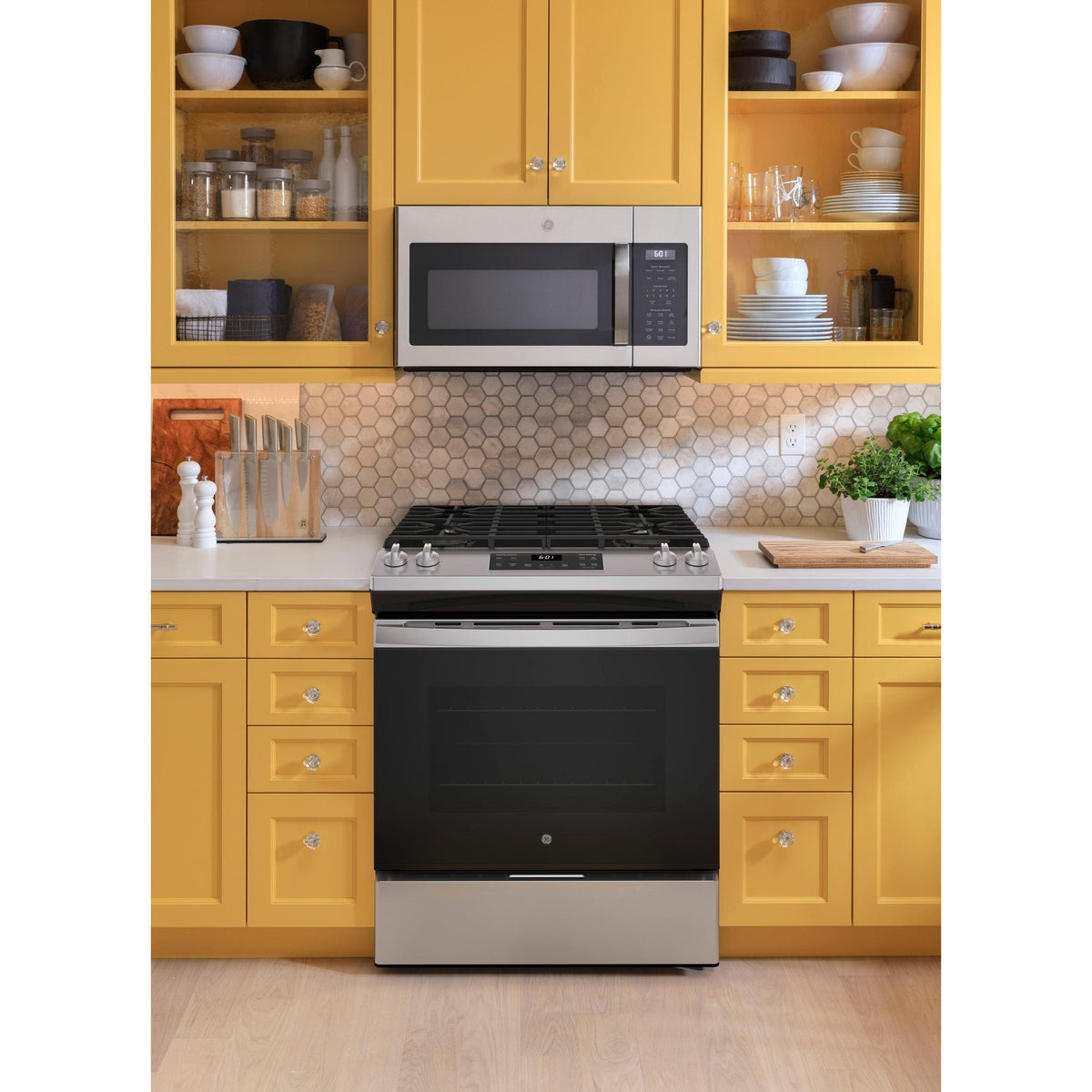 GE 30-inch Slide-in Gas Range JCGSS61SPSS IMAGE 8