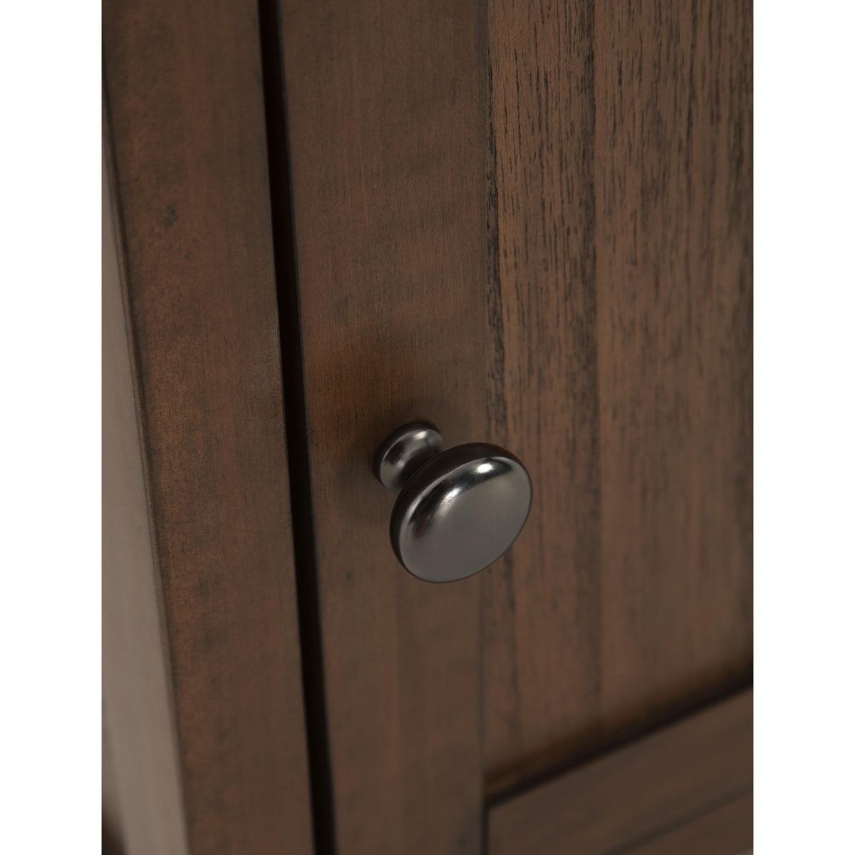 Signature Design by Ashley Treytown T300-117 Chair Side End Table IMAGE 9