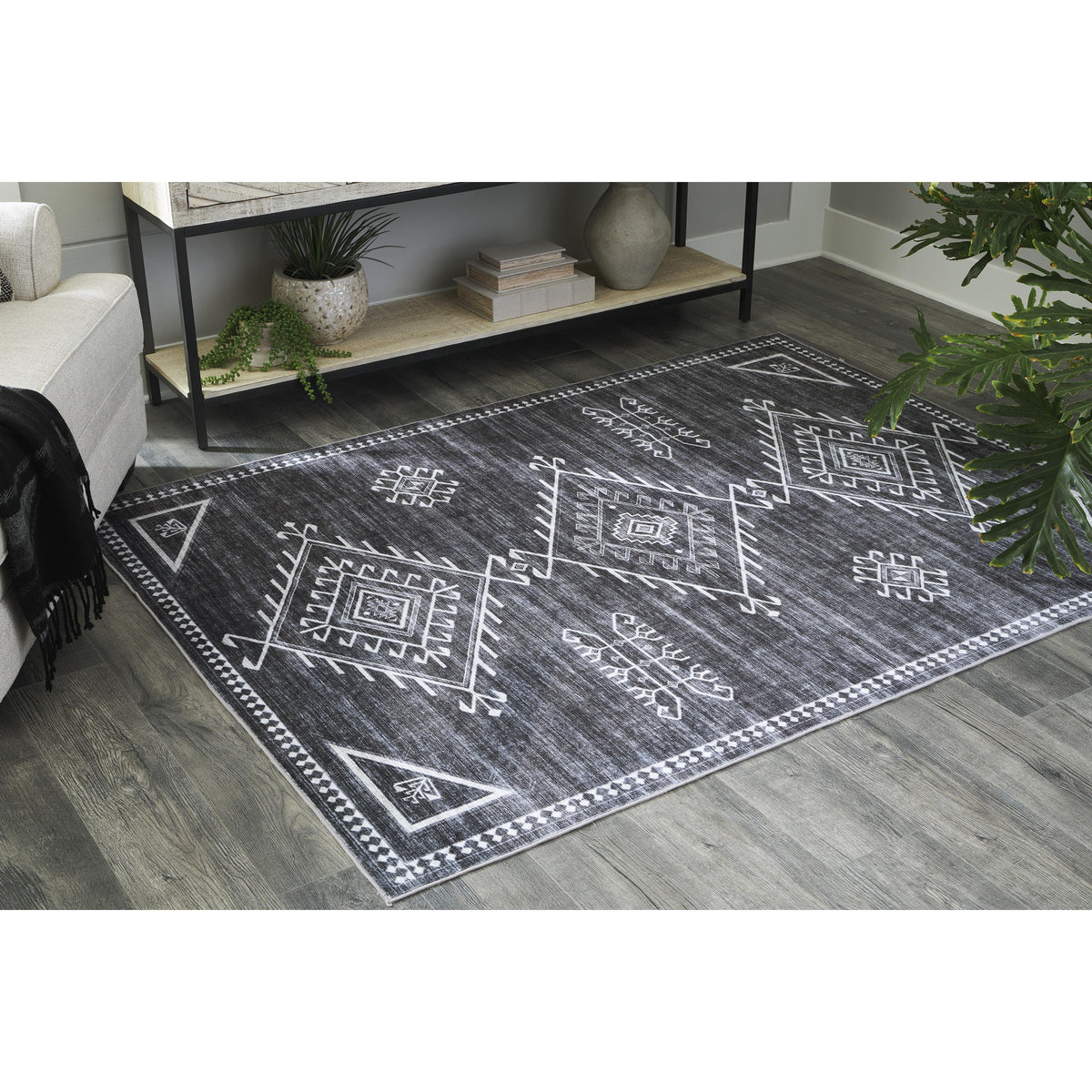 Signature Design by Ashley Arloman R405932 Washable Medium Rug IMAGE 4