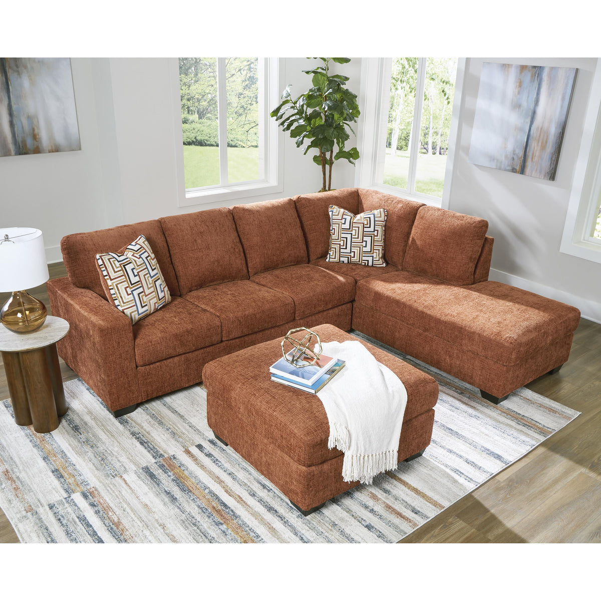 Signature Design by Ashley Aviemore 24304S2 2 pc Sectional with Chaise IMAGE 7
