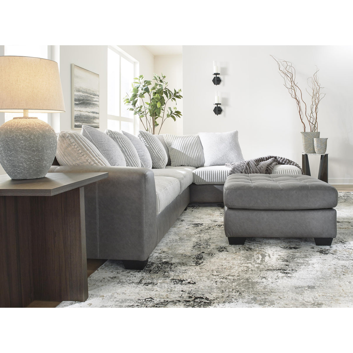 Benchcraft Clairette Court 3150308 Oversized Accent Ottoman IMAGE 8