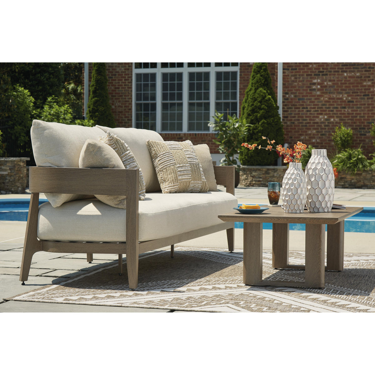 Signature Design by Ashley Serene Bay P671-701 Rectangular Cocktail Table IMAGE 10