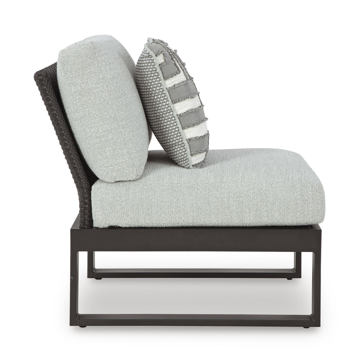 Signature Design by Ashley Beachloft P490P2 5 pc Outdoor Sectional IMAGE 4