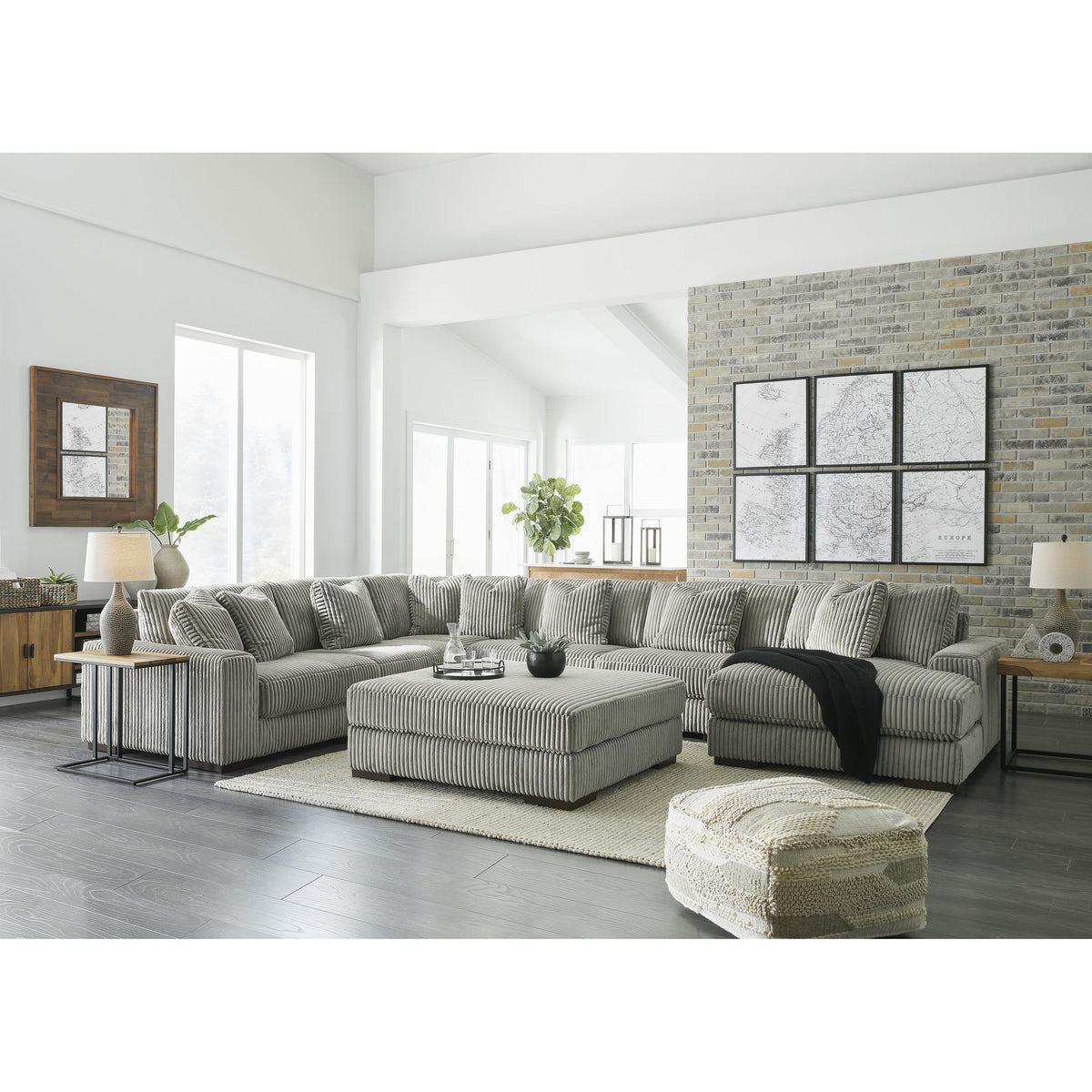 Signature Design by Ashley Lindyn 21105S19 6 pc Sectional with Chaise IMAGE 7