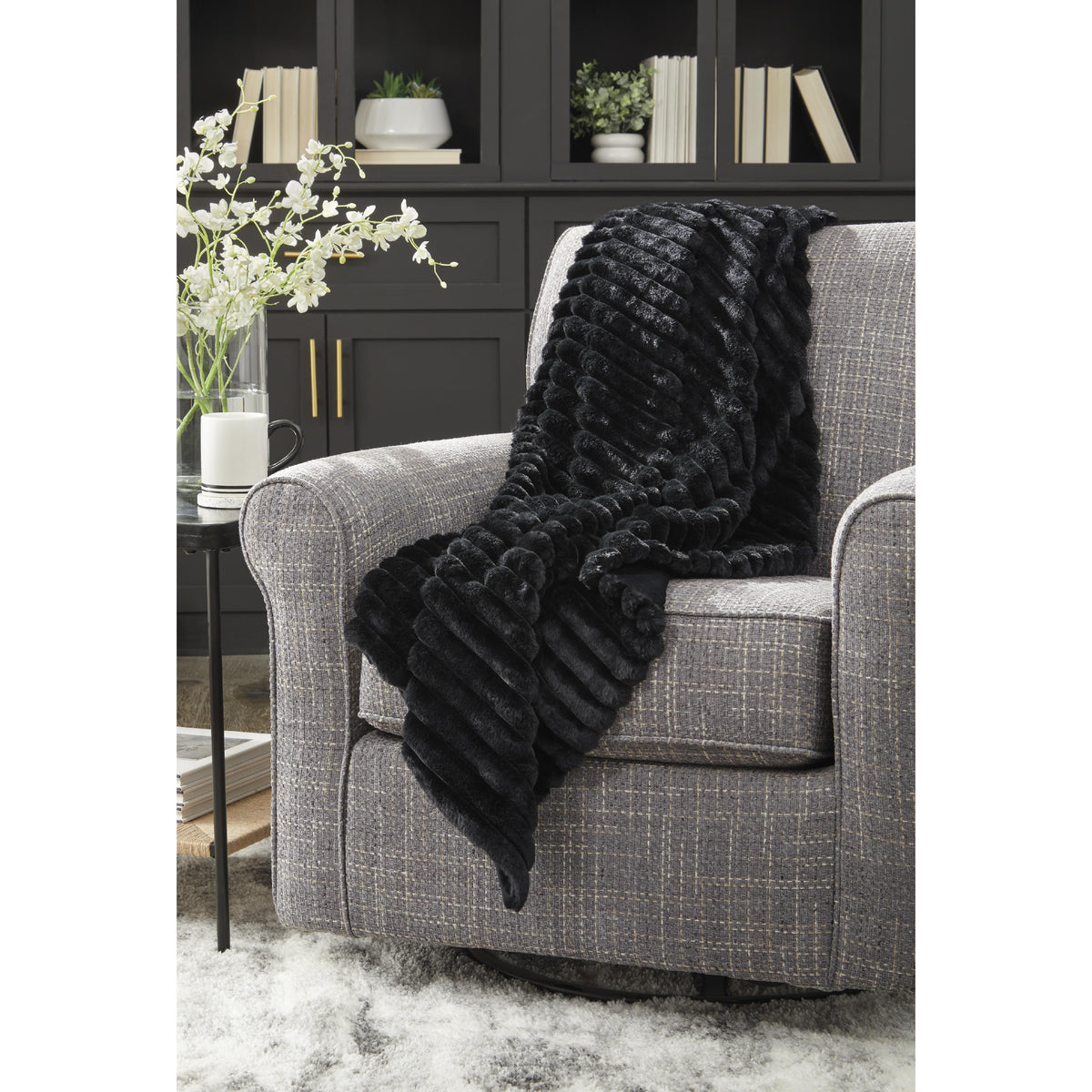 Signature Design by Ashley Alsonwell A1001083 Throw IMAGE 3