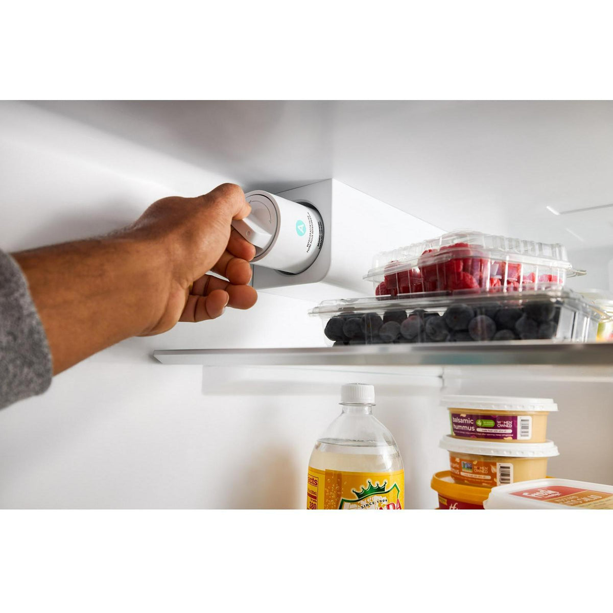 Whirlpool 36-inch, 31 cu. ft. Freestanding French 3- Door Refrigerator with Internal Water Dispenser WRFF3336SZ IMAGE 16