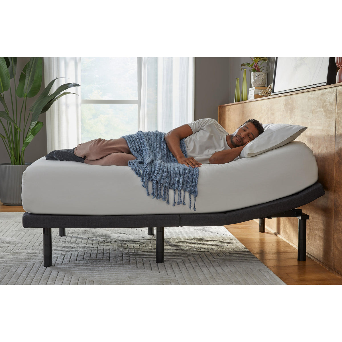 Beautyrest Baselogic™ Platinum Adjustable Base (Queen) IMAGE 5