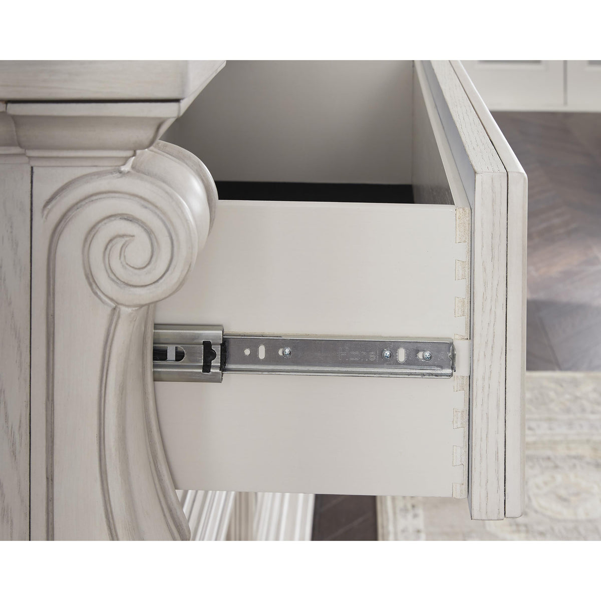 Signature Design by Ashley Bruchandi PCB948-31 Dresser IMAGE 7
