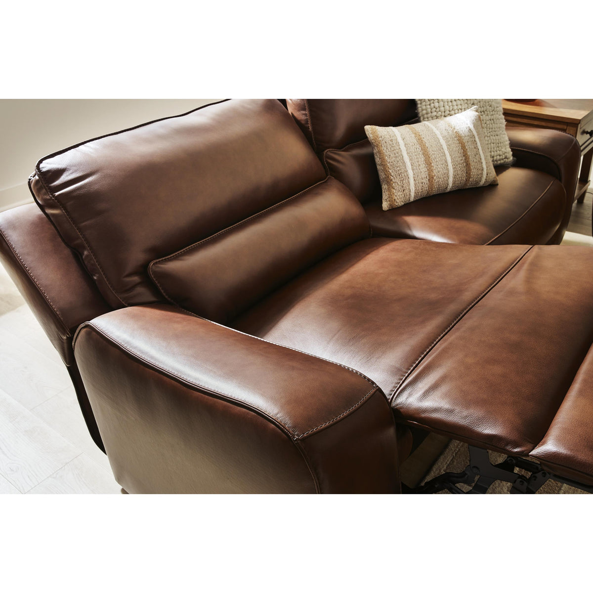 Signature Design by Ashley DeepWakes PCU6260747 2 Seat Power Reclining Sofa with Adjustable Headrest IMAGE 6