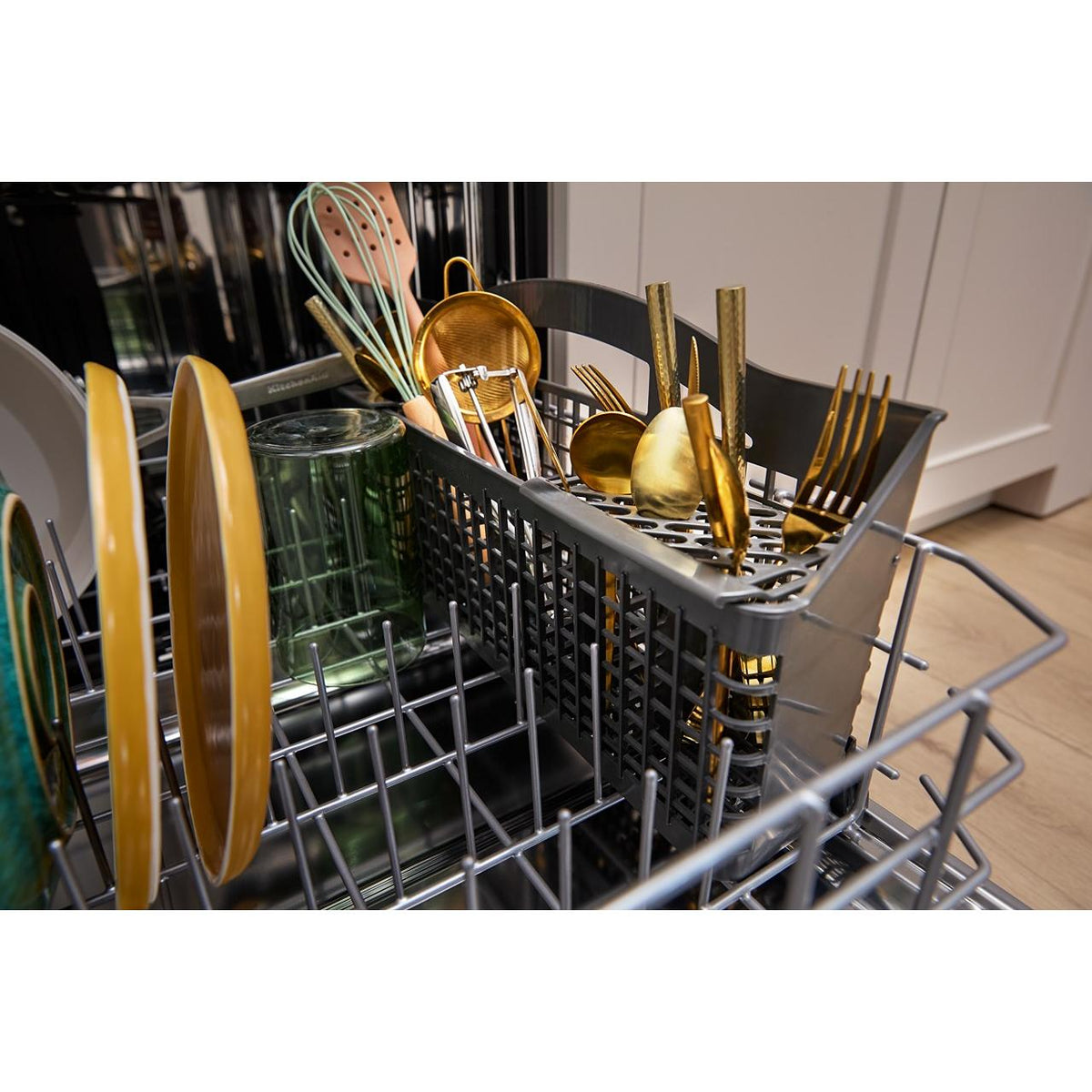 KitchenAid Built-in Dishwasher with 30+ Total Wash Jets KDTS224SPS IMAGE 5