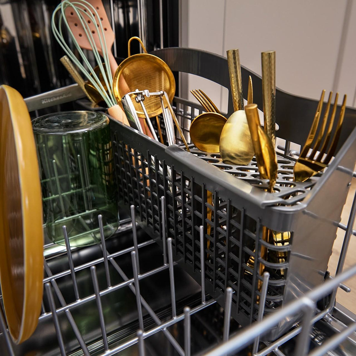 KitchenAid Built-in Dishwasher KDFS224SPS IMAGE 9
