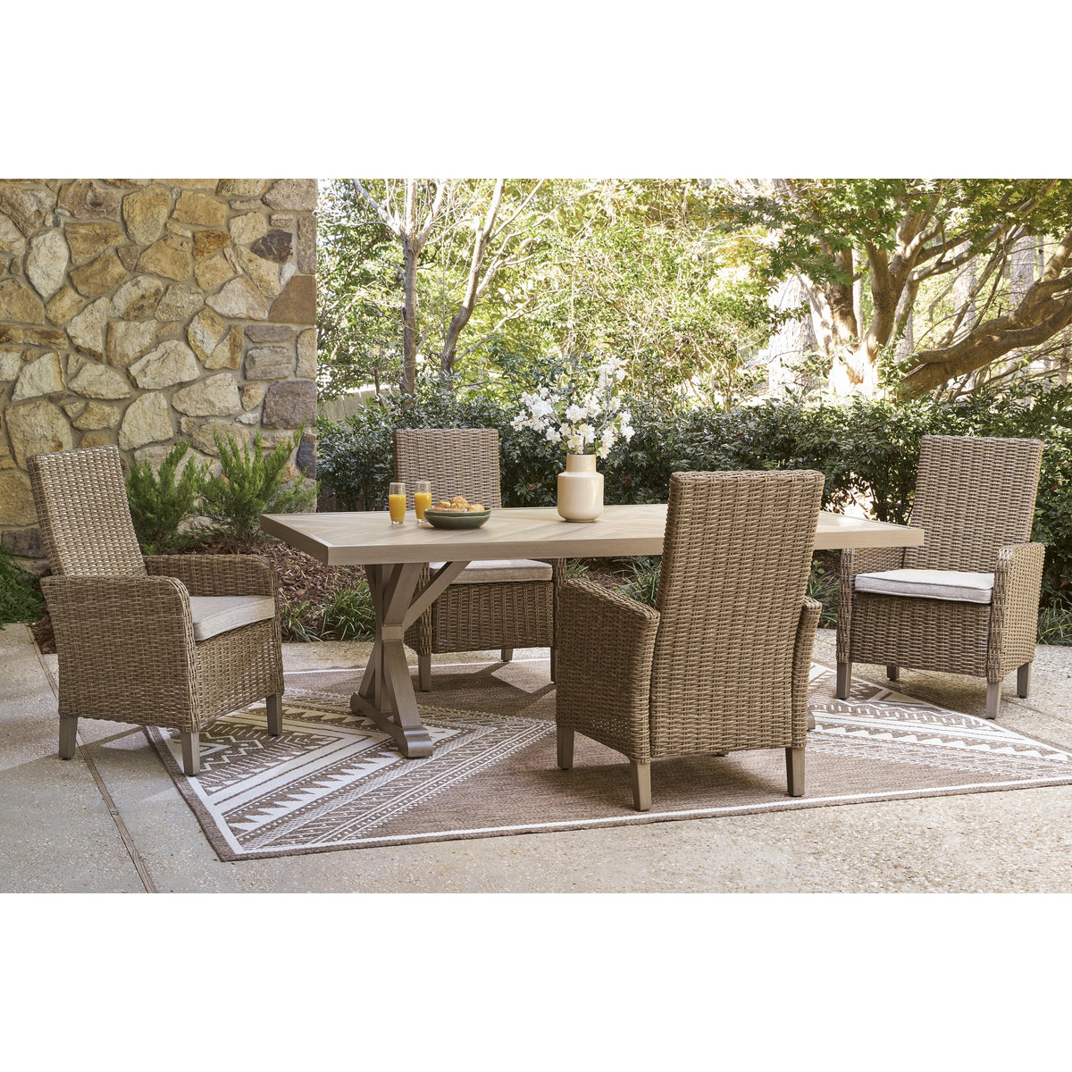 Signature Design by Ashley Laguna Heights PCP790-625 Rectangular Dining Table with Umbrella Option IMAGE 13