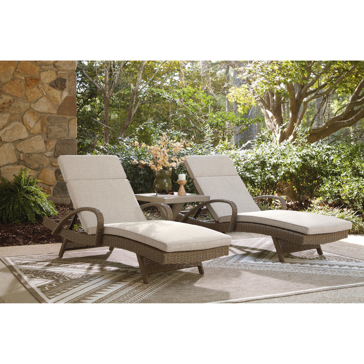Signature Design by Ashley Laguna Heights PCP790-815 Chaise Lounge with Cushion IMAGE 7