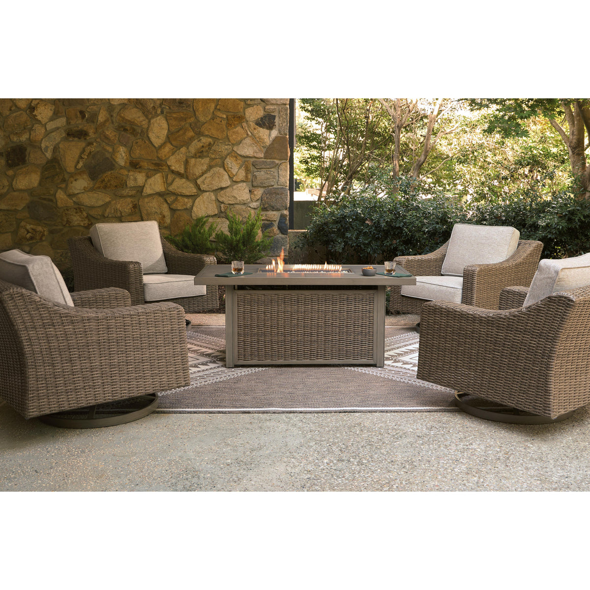 Signature Design by Ashley Laguna Heights PCP790-821 Swivel Lounge with Cushion IMAGE 6