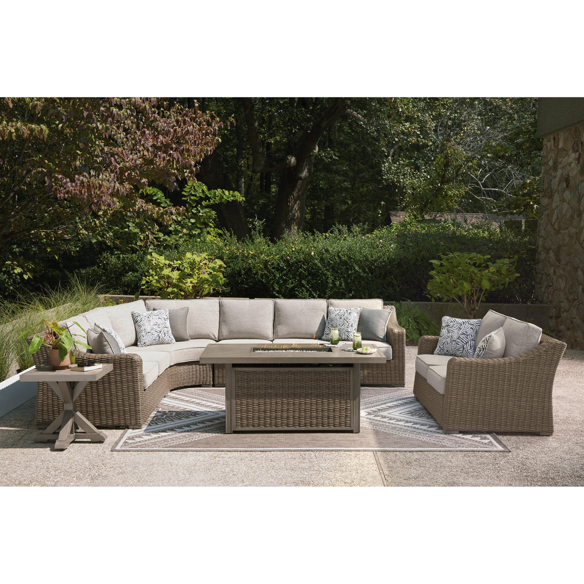 Signature Design by Ashley Laguna Heights PCP790-835 Loveseat with Cushion IMAGE 11