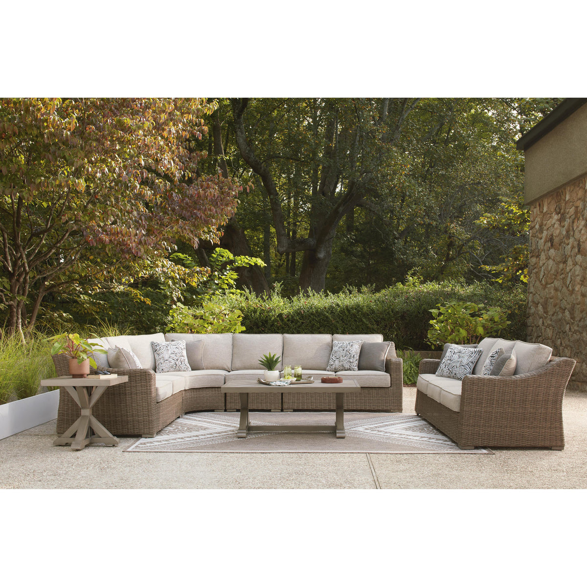 Signature Design by Ashley Laguna Heights PCP790P2 4 pc Outdoor Sectional IMAGE 15