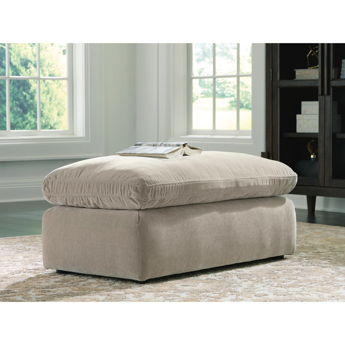 Benchcraft Maxton Heights Fabric Ottoman 6780814 IMAGE 3