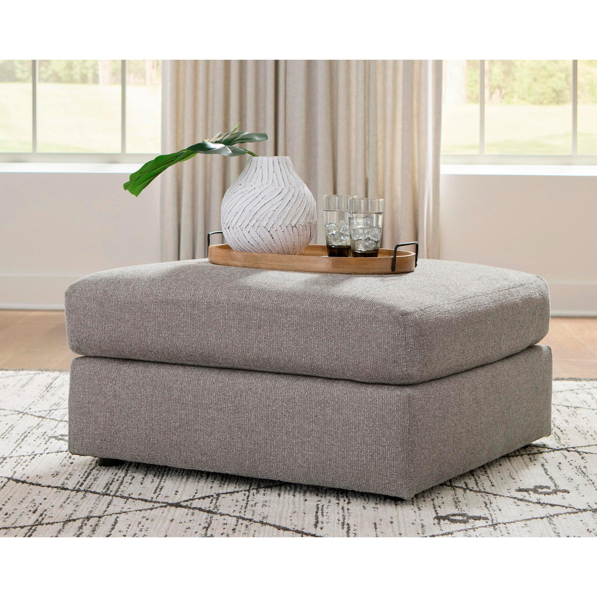 Benchcraft Lindon Fabric Ottoman 8470408 IMAGE 3