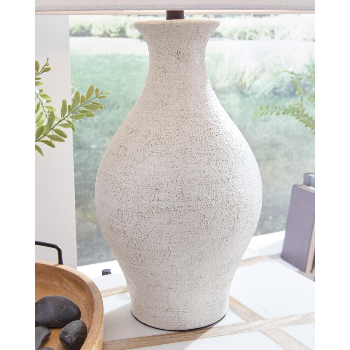 Signature Design by Ashley Ashbend Table Lamp L100884 IMAGE 3