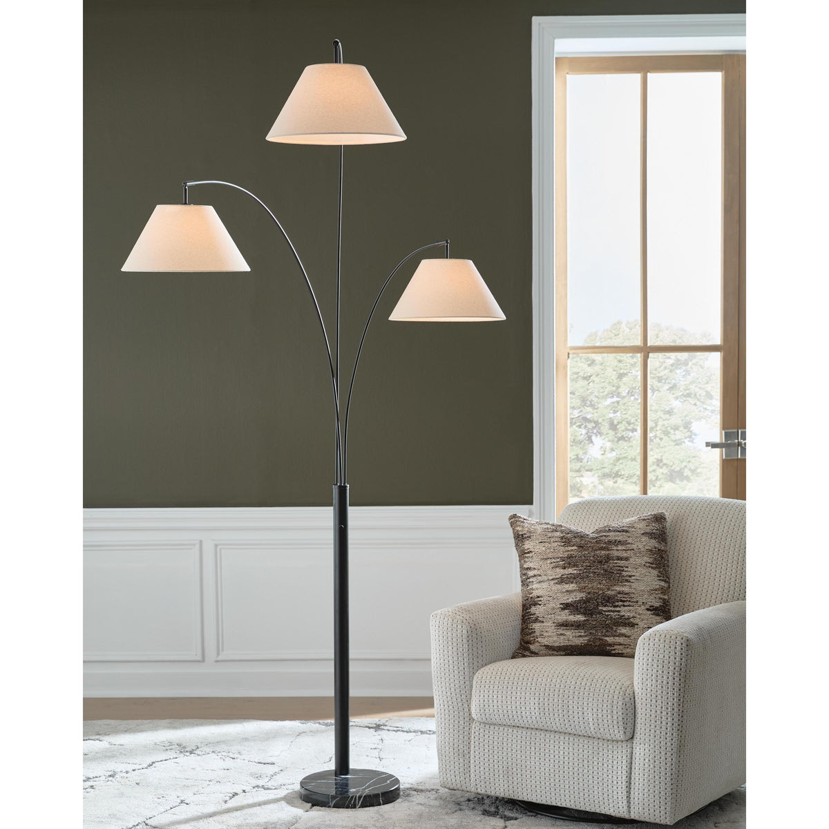 Signature Design by Ashley Gibbswellner Arc Lamp L725159 IMAGE 2
