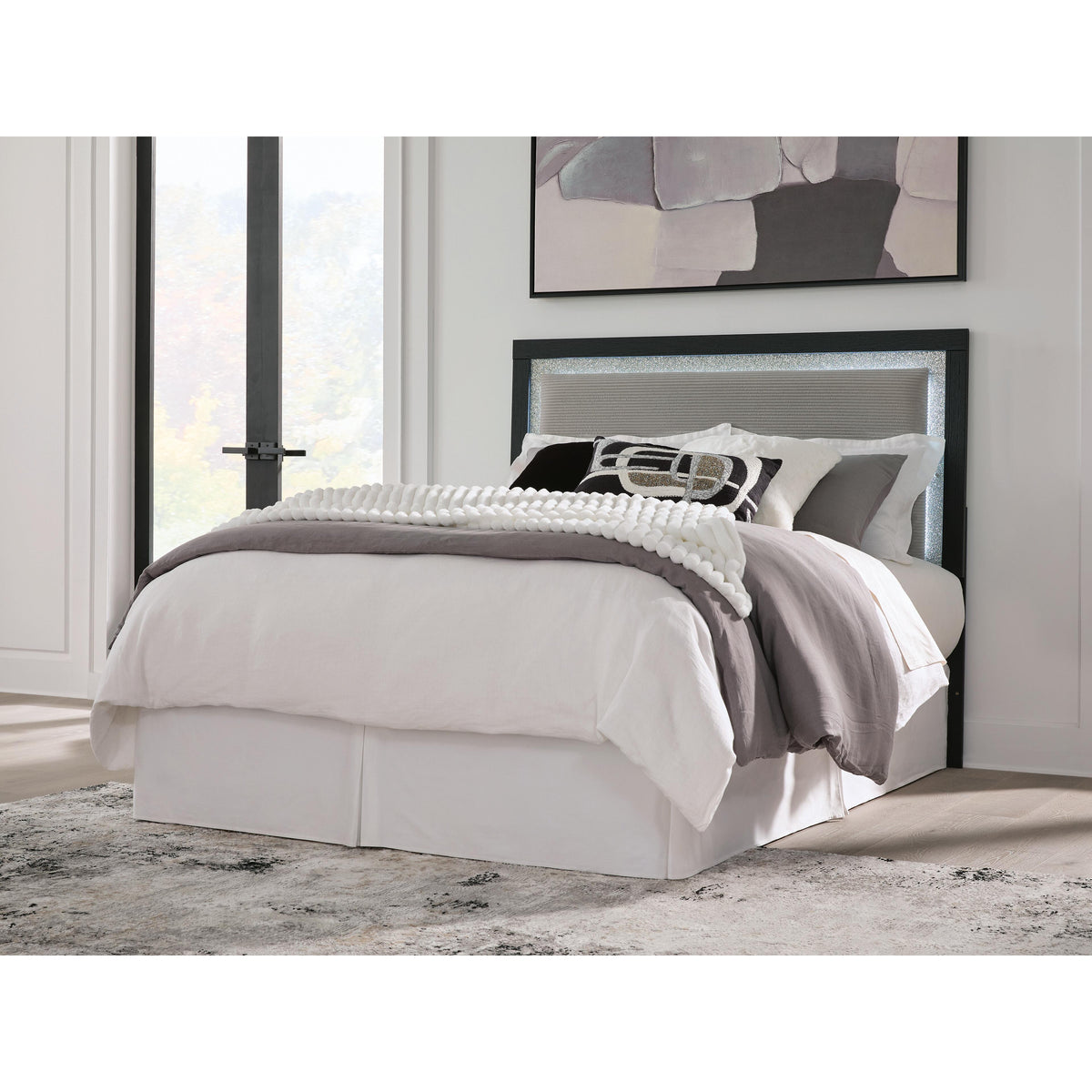 Signature Design by Ashley Maeling PCB1115-57 Queen UPH Panel Headboard IMAGE 3