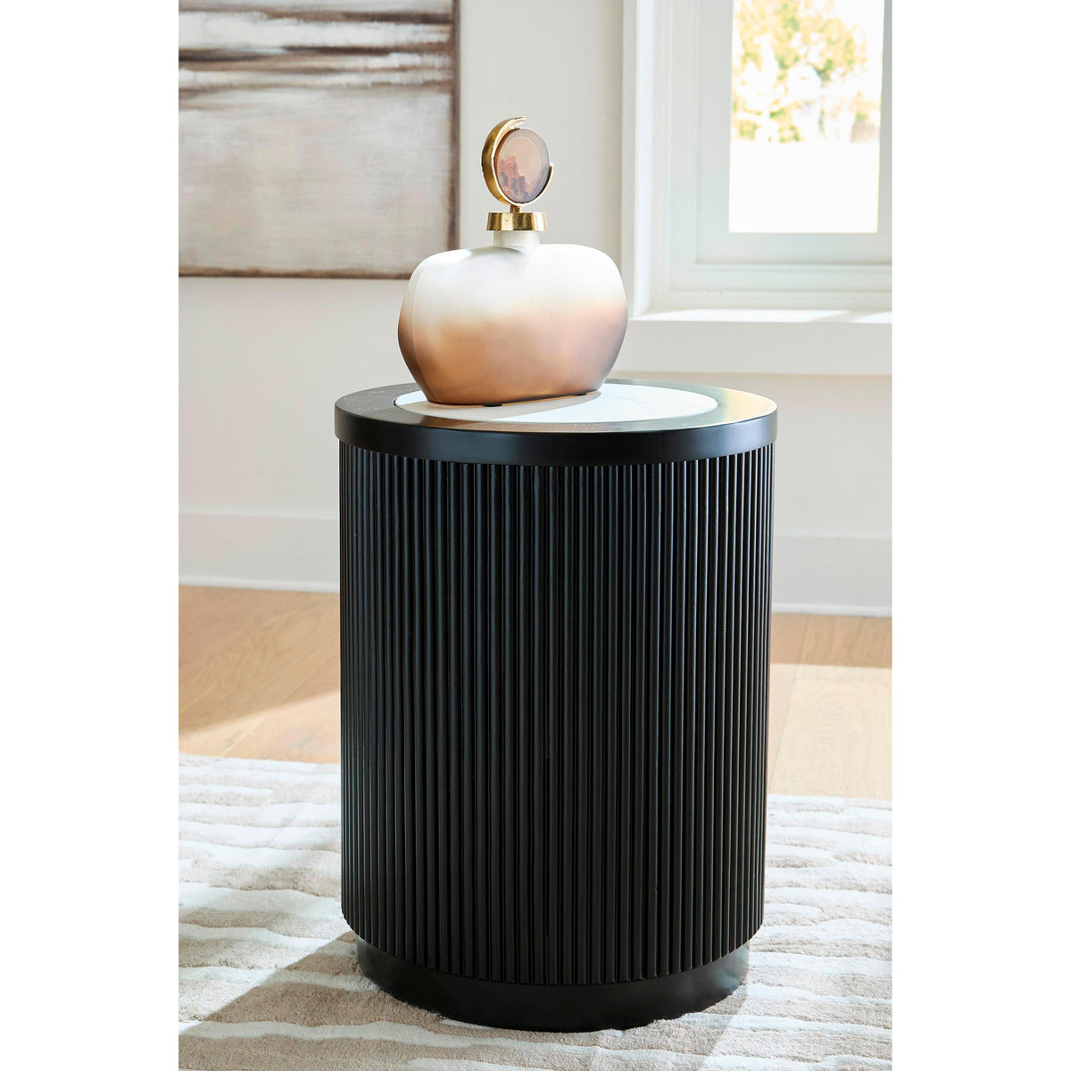 Signature Design by Ashley Grayman End Table T650-6 IMAGE 2