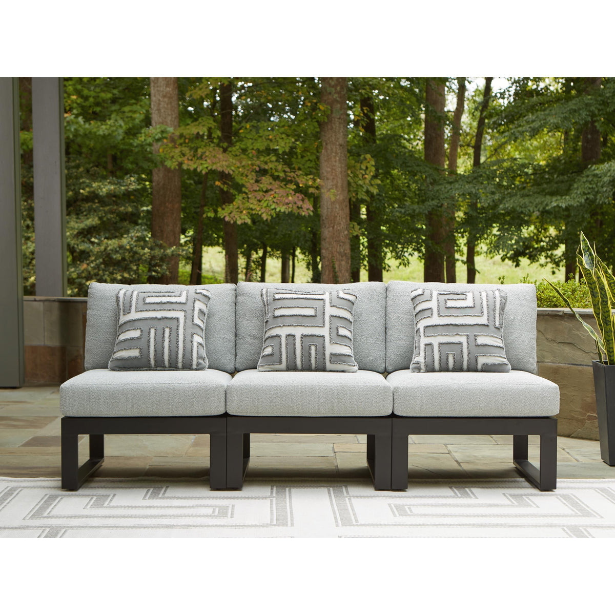 Signature Design by Ashley Beachloft P490P6 3 pc Outdoor Sectional IMAGE 2