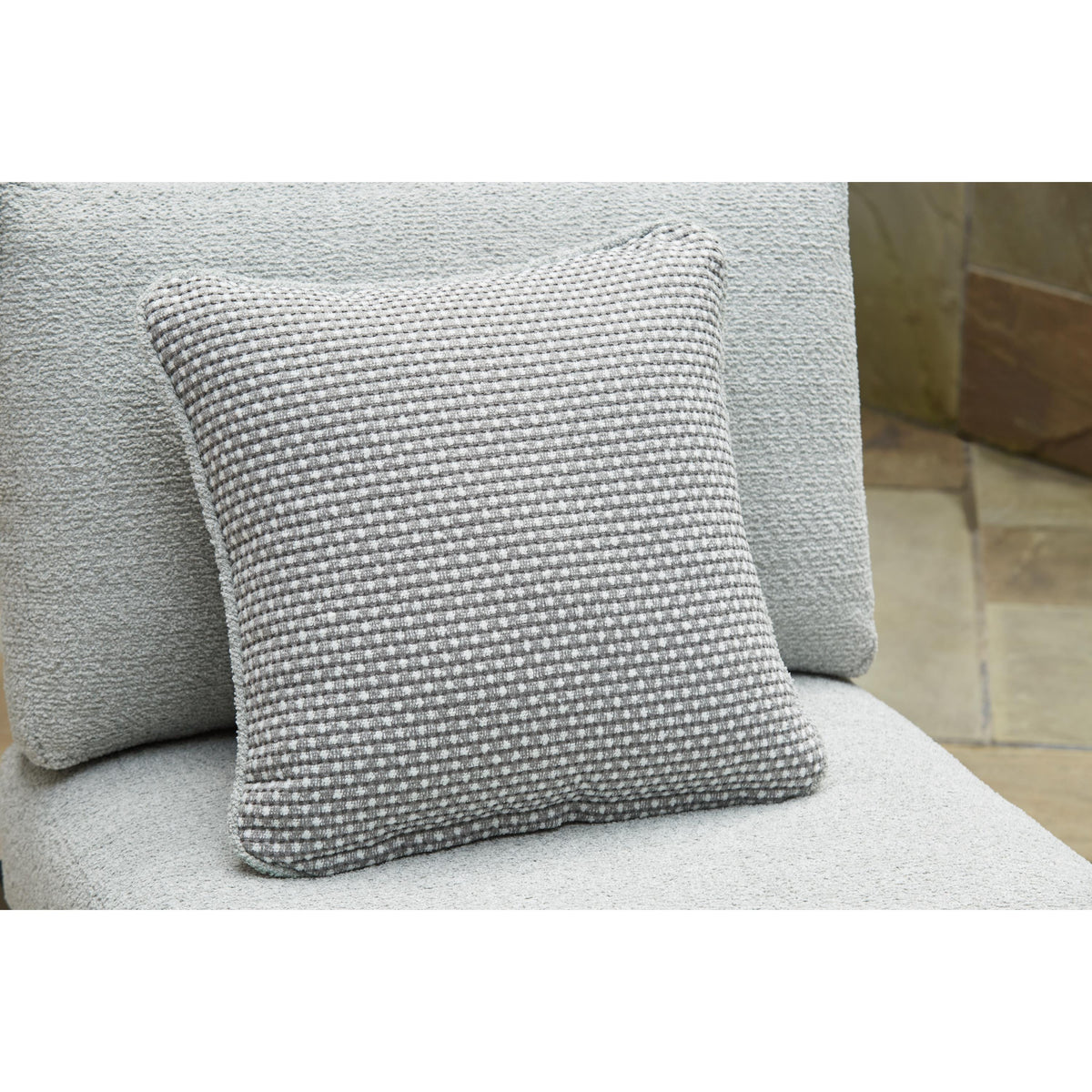 Signature Design by Ashley Beachloft P490P6 3 pc Outdoor Sectional IMAGE 4