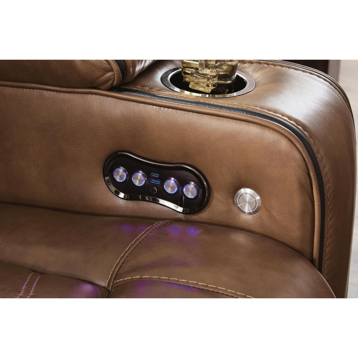 Signature Design by Ashley Gruaro PCU1420018 Power Reclining Loveseat with Console & Adjutasble Headrest IMAGE 10