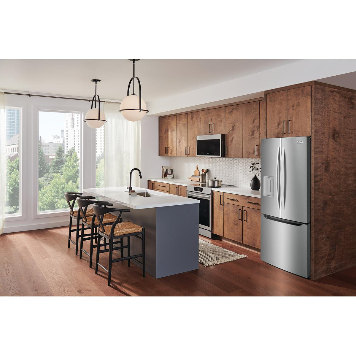 Frigidaire Gallery 30-inch, 20 Cu. Ft. French Door Refrigerator with Ice Maker GRFS2023AF IMAGE 7