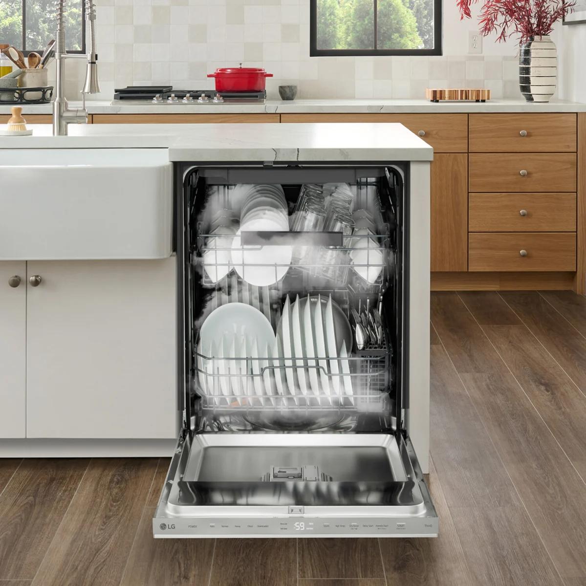 LG Built-in Dishwasher with SenseClean™ Wash System LDNPQ445W IMAGE 9
