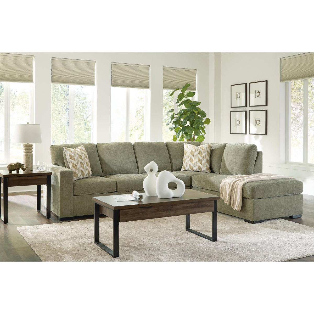 Signature Design by Ashley Bridgepoint PC69505S3 2 pc Sectional with Chaise IMAGE 3