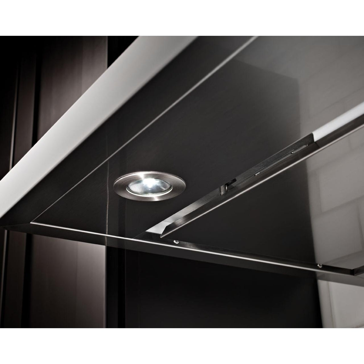  KitchenAid 30-inch Wall Mount Range Hood KVWB400DSS IMAGE 3
