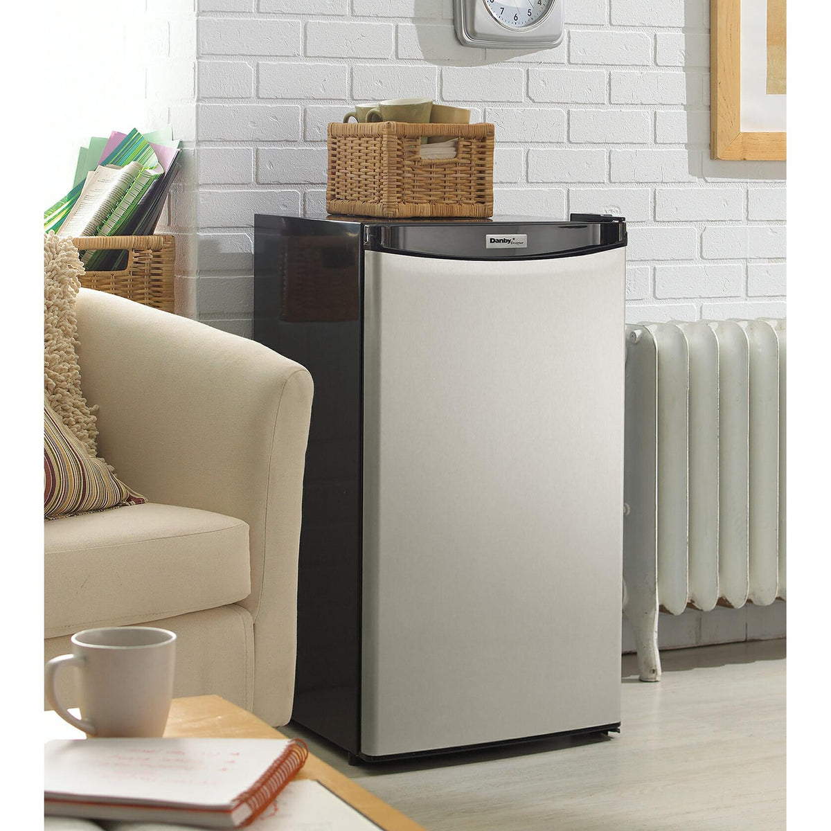 Danby 18-inch, 3.2 cu. ft. Compact Refrigerator DCR032A2BSLDD IMAGE 10
