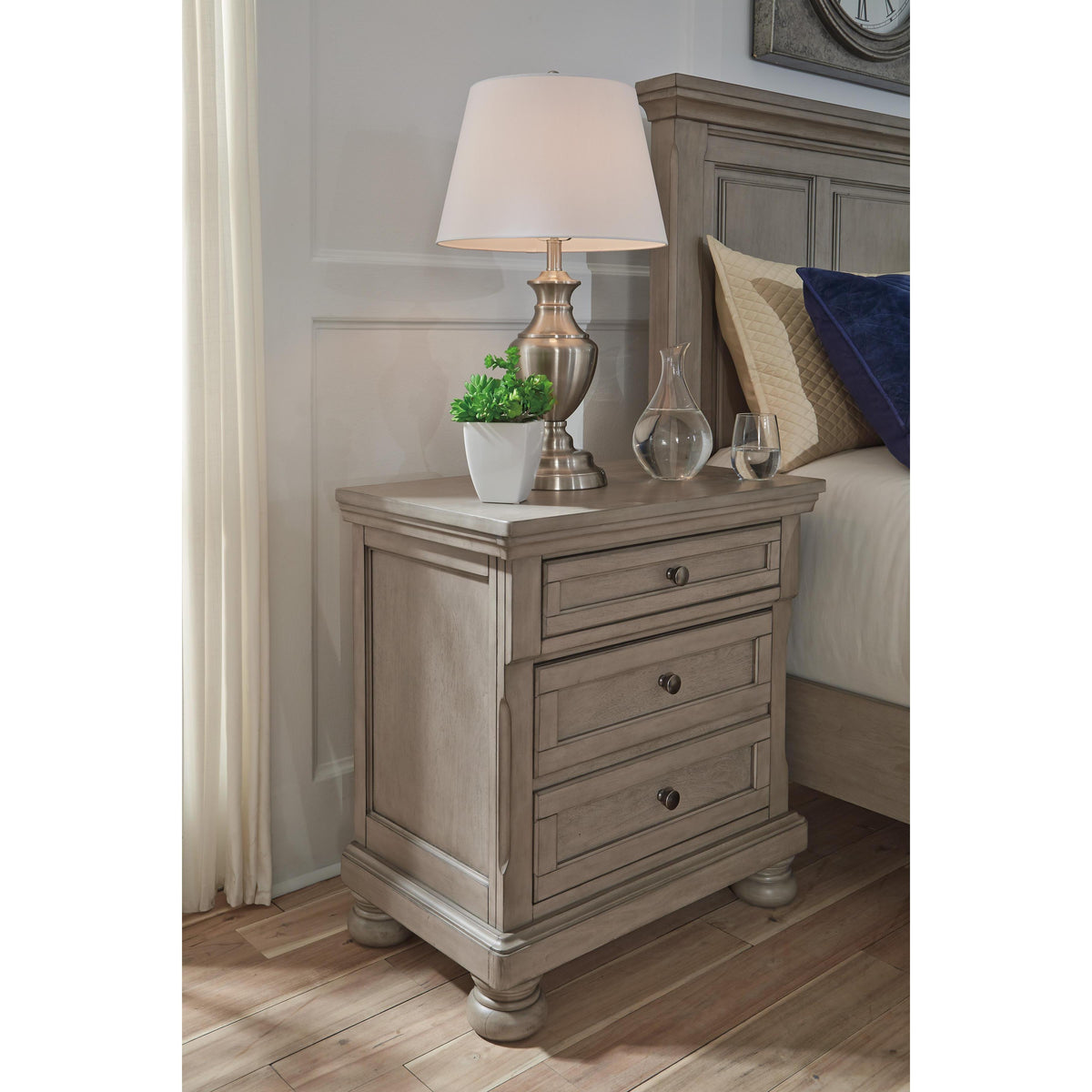  Signature Design by Ashley Lettner B733 7 pc King Sleigh Storage Bedroom Set IMAGE 4