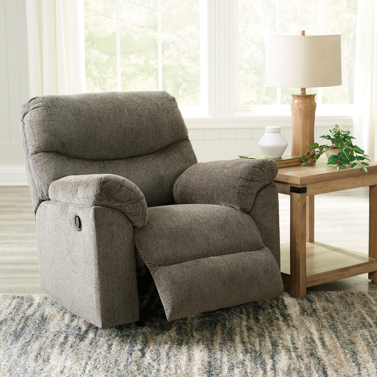  Signature Design by Ashley Alphons 28201U2 3 pc Reclining Living Room Set IMAGE 5