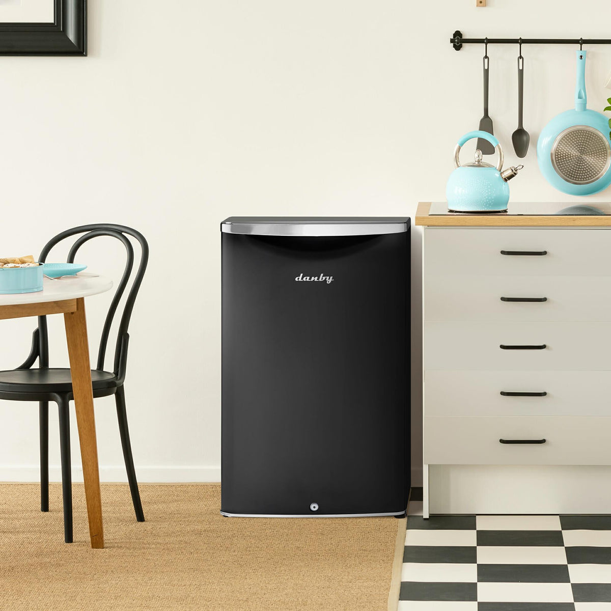 Danby 21-inch, 4.4 cu. ft. Compact Refrigerator DAR044A6MDB IMAGE 6