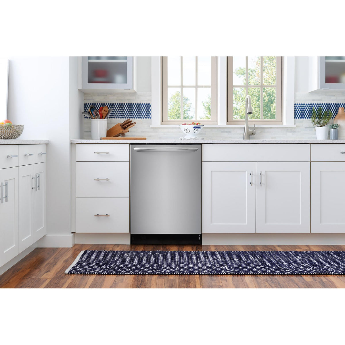  Frigidaire Gallery 24-inch  Built-In Dishwasher with EvenDry™ System FGID2479SF IMAGE 12