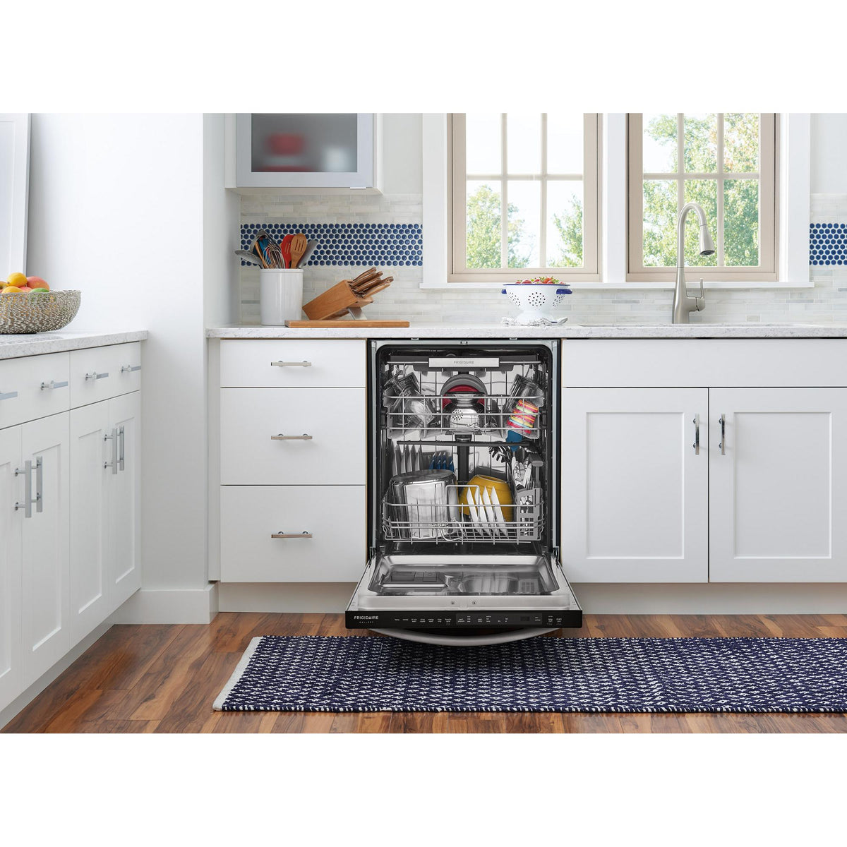  Frigidaire Gallery 24-inch  Built-In Dishwasher with EvenDry™ System FGID2479SF IMAGE 16