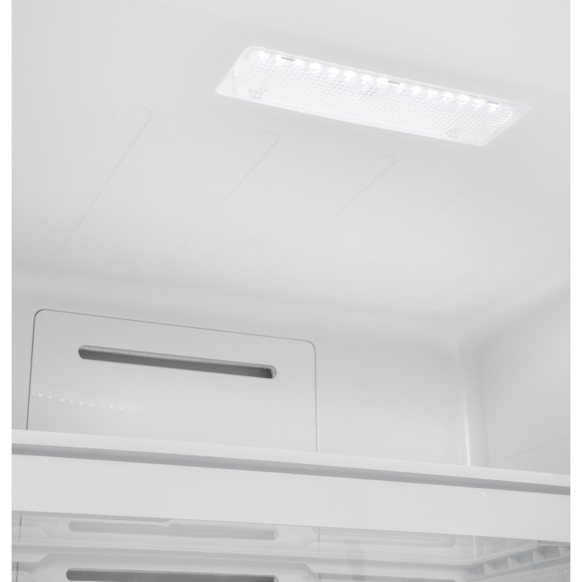  GE 17.3 cu. ft. Upright Freezer with LED Lighting FUF17DLRWW IMAGE 5