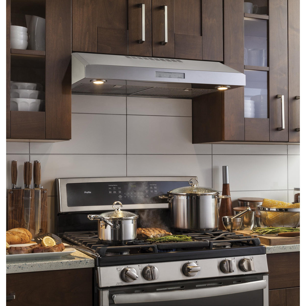  GE Profile 30-Inch Under Cabinet Range Hood with 4 Speeds PVX7300SJSSC IMAGE 6