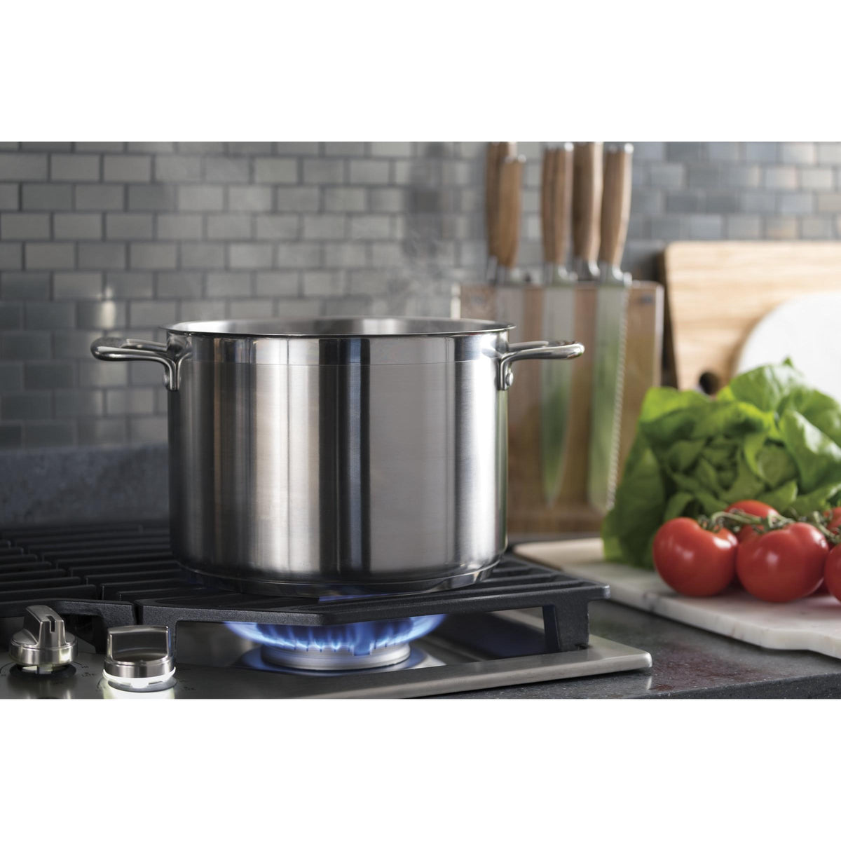  GE Profile 30-inch Built-In Gas Cooktop PGP9030SLSS IMAGE 5