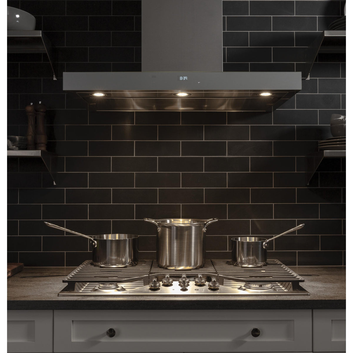  GE Profile 36-inch Built-In Gas Cooktop PGP9036SLSS IMAGE 7
