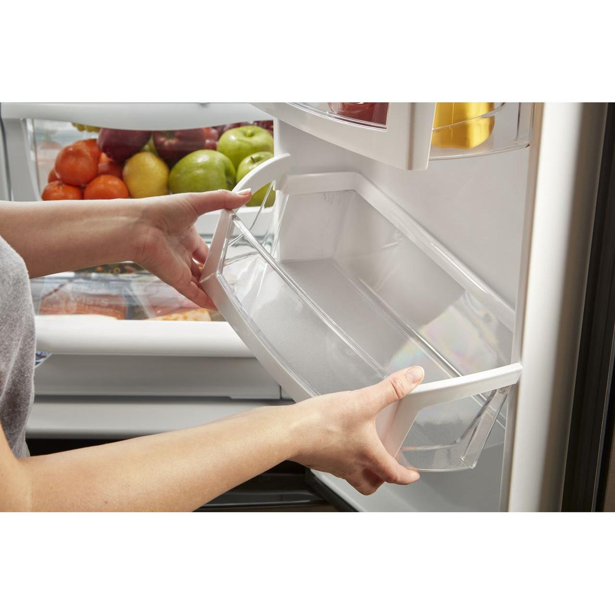  Whirlpool 36-inch, 24.7 cu. ft. French 3-Door Refrigerator with Ice and Water Dispensing System WRF555SDHW IMAGE 7