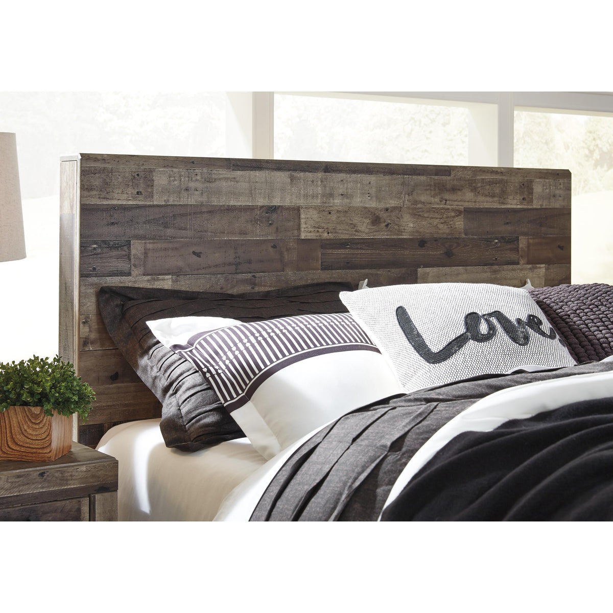  Benchcraft Derekson King Panel Bed B200-58/B200-56/B200-97 IMAGE 3